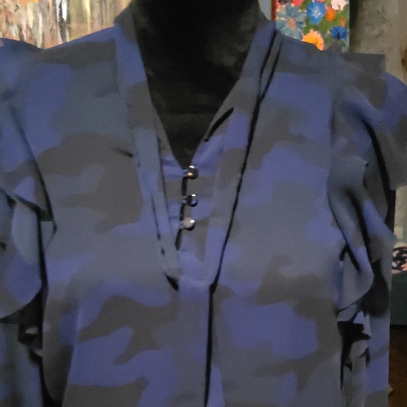 Banana Republic Blue Patterned Ruffle Blouse - Picture 3 of 6